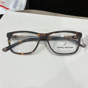 Brand new Authentic Daniel Hechter Eyeglasses Case & Wipe included